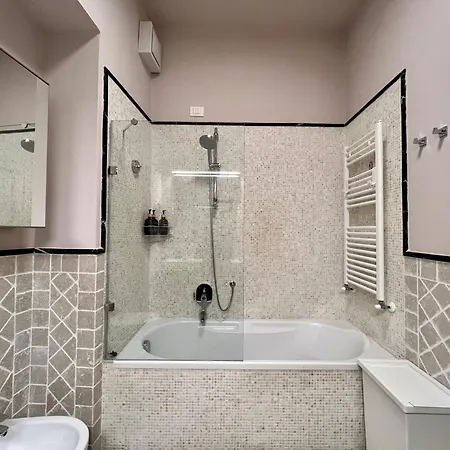 Charming Penthouse Near Duomo Διαμέρισμα