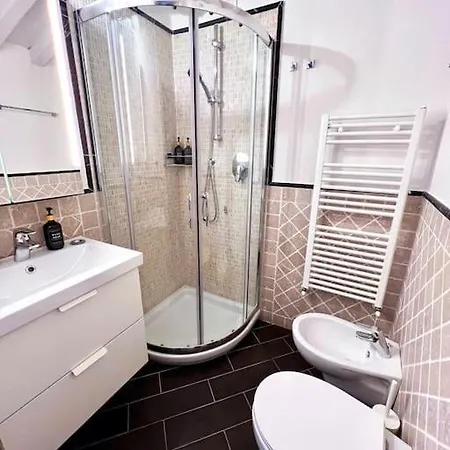 Διαμέρισμα Charming Penthouse Near Duomo Φλωρεντία